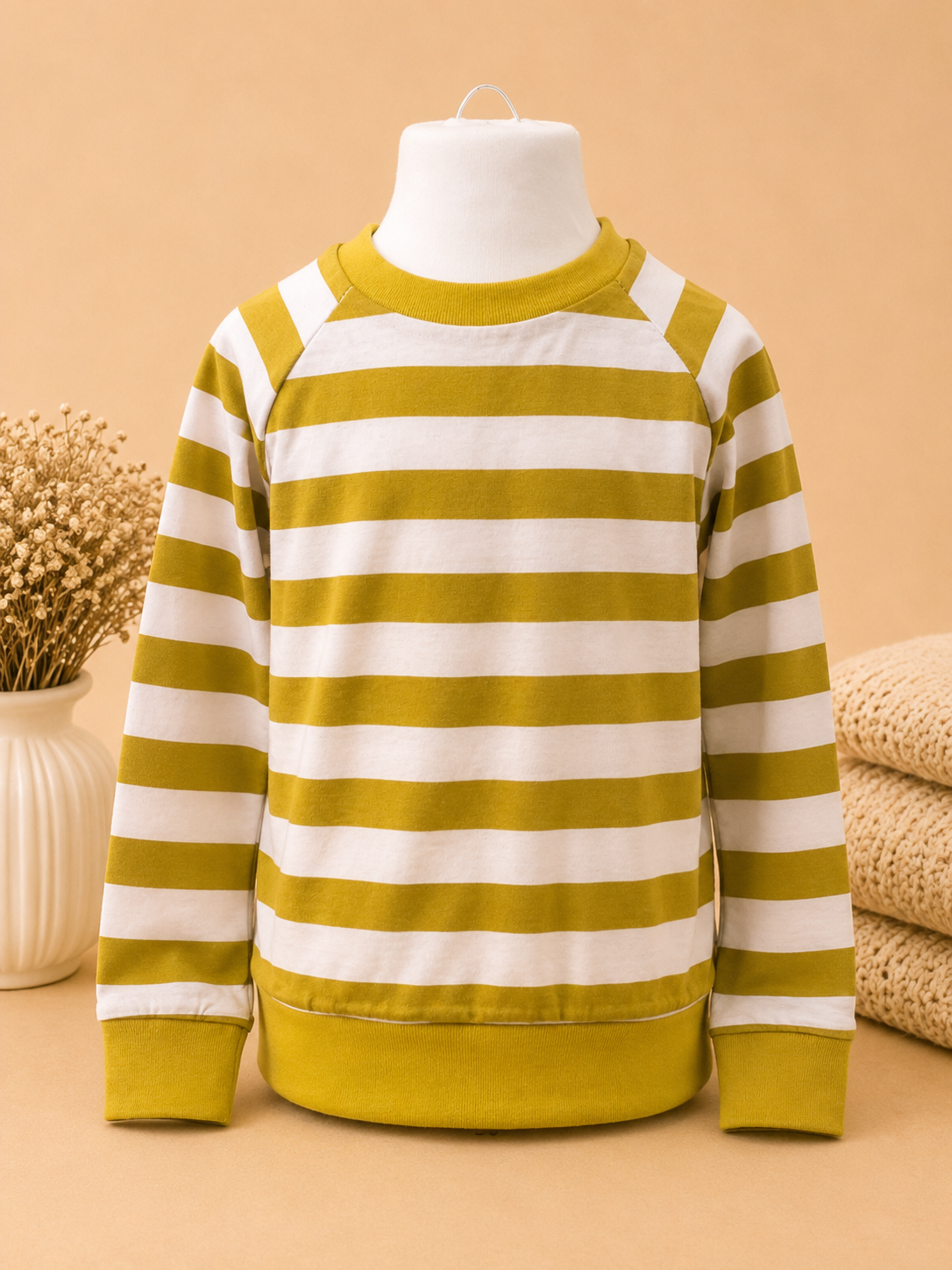 Kinder Sweatshirt mit senf-gelben und cremefarbenen Streifen, Langarm mit Bündchen, moderner Unisex Pullover