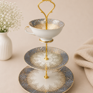 Upcycling Etagere aus Sammeltasse – Gold