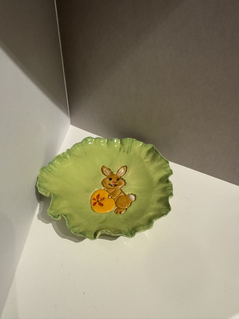 Dekoteller "Frühlingsfreund mit Ei"
