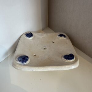 Seifenschale "Herzblatt - Creme mit Blau"