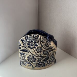Keramikvase handgefertigt - Oval klein blau Kugel