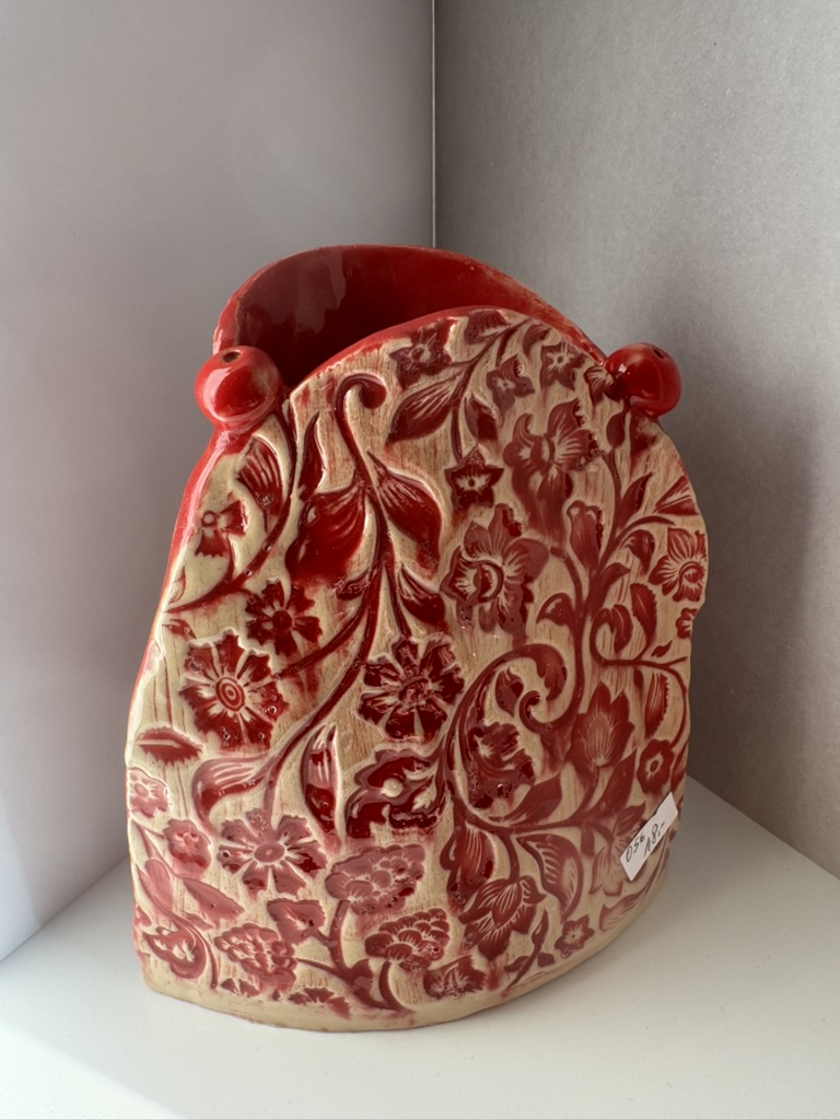 Keramikvase handgefertigt - Oval  rot Kugel