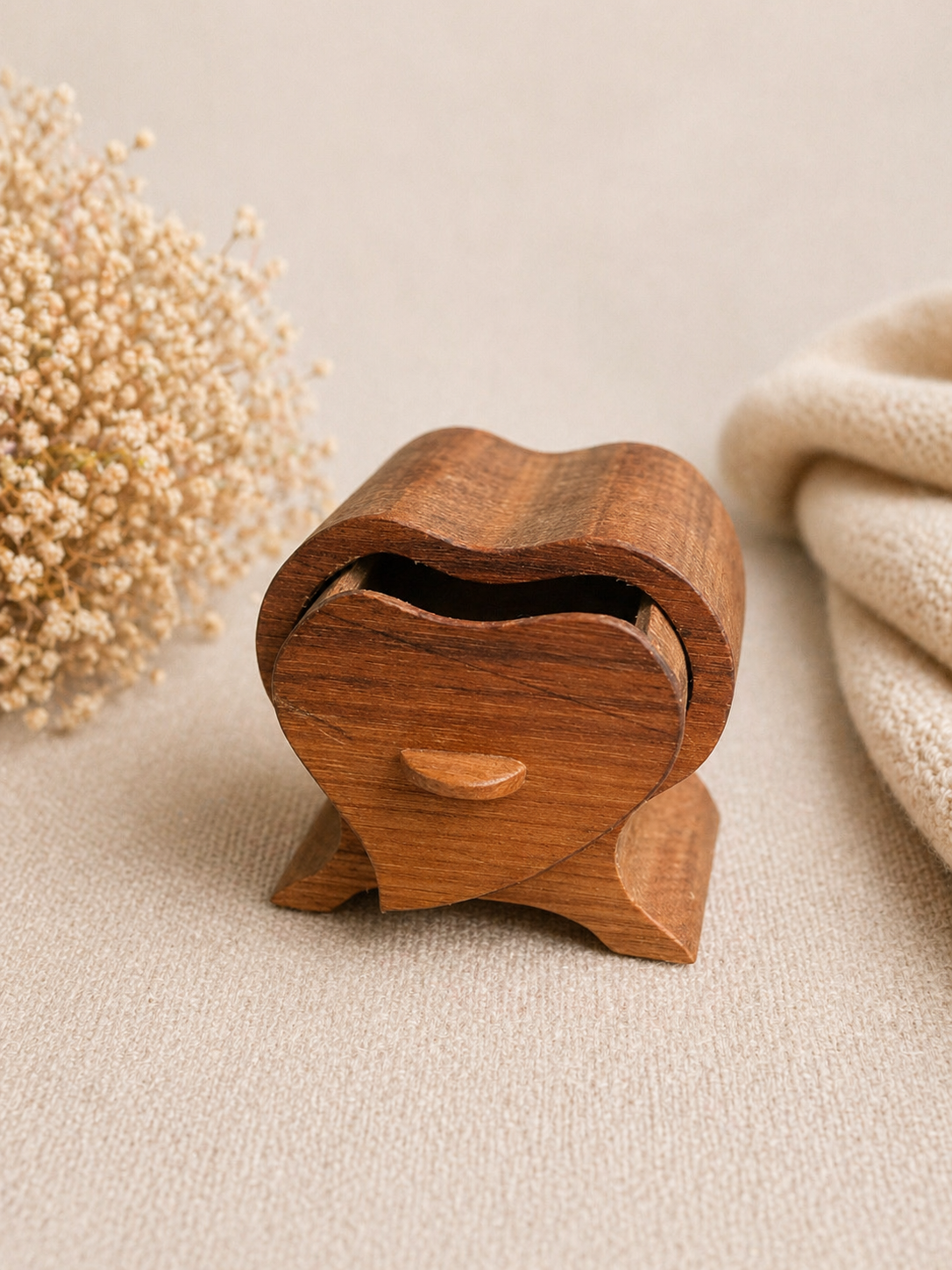 Mini Schmuckkästchen Herzform aus Holz – handgefertigte Aufbewahrungsbox