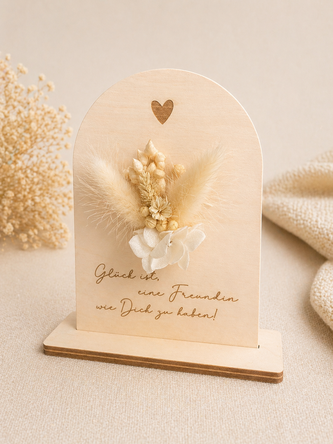 Holz Dekoaufsteller mit Trockenblumen & Gravur – Geschenk für beste Freundin „Glück ist…“