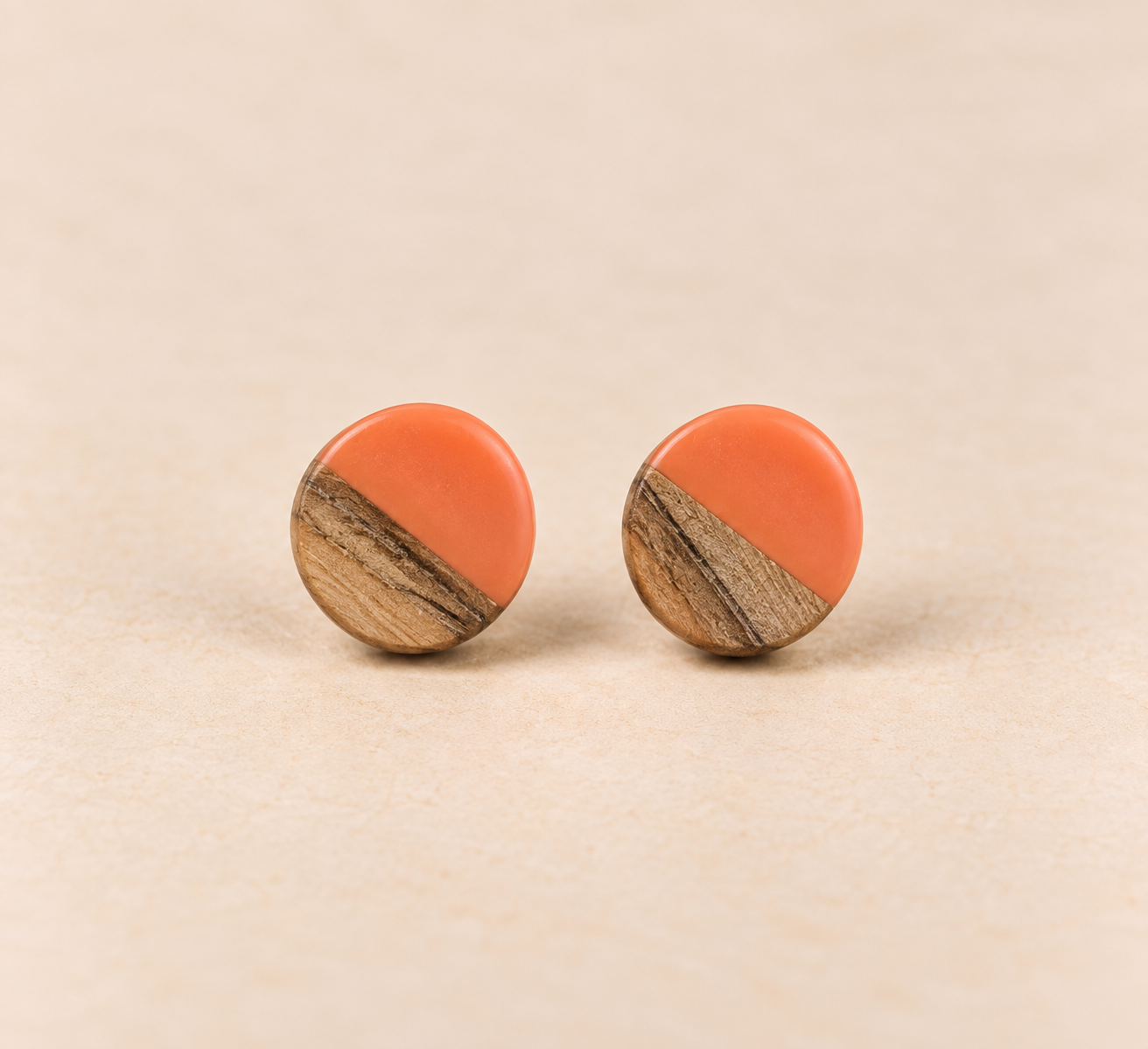 Resin-Holz-Ohrstecker Orange