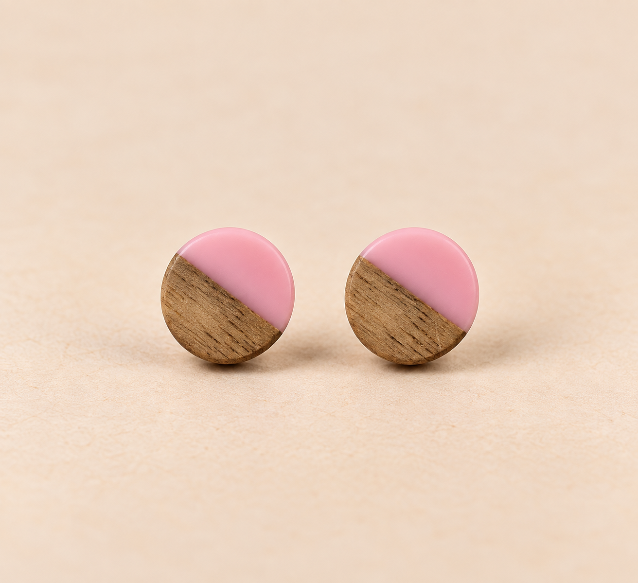 Resin-Holz-Ohrstecker Rosa