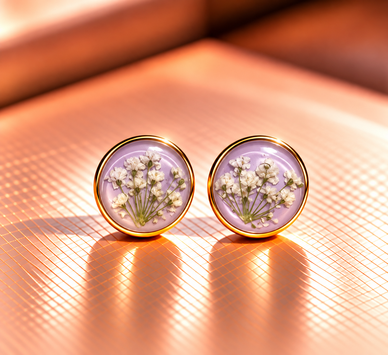 Resin-Ohrstecker mit Trockenblumen 1 cm