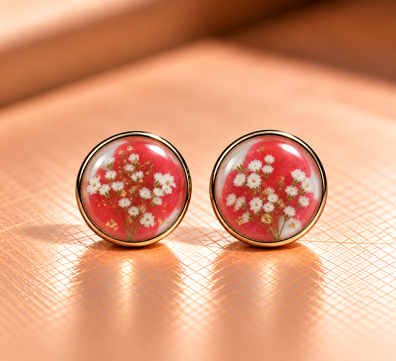 Resin-Ohrstecker mit Trockenblumen 1 cm