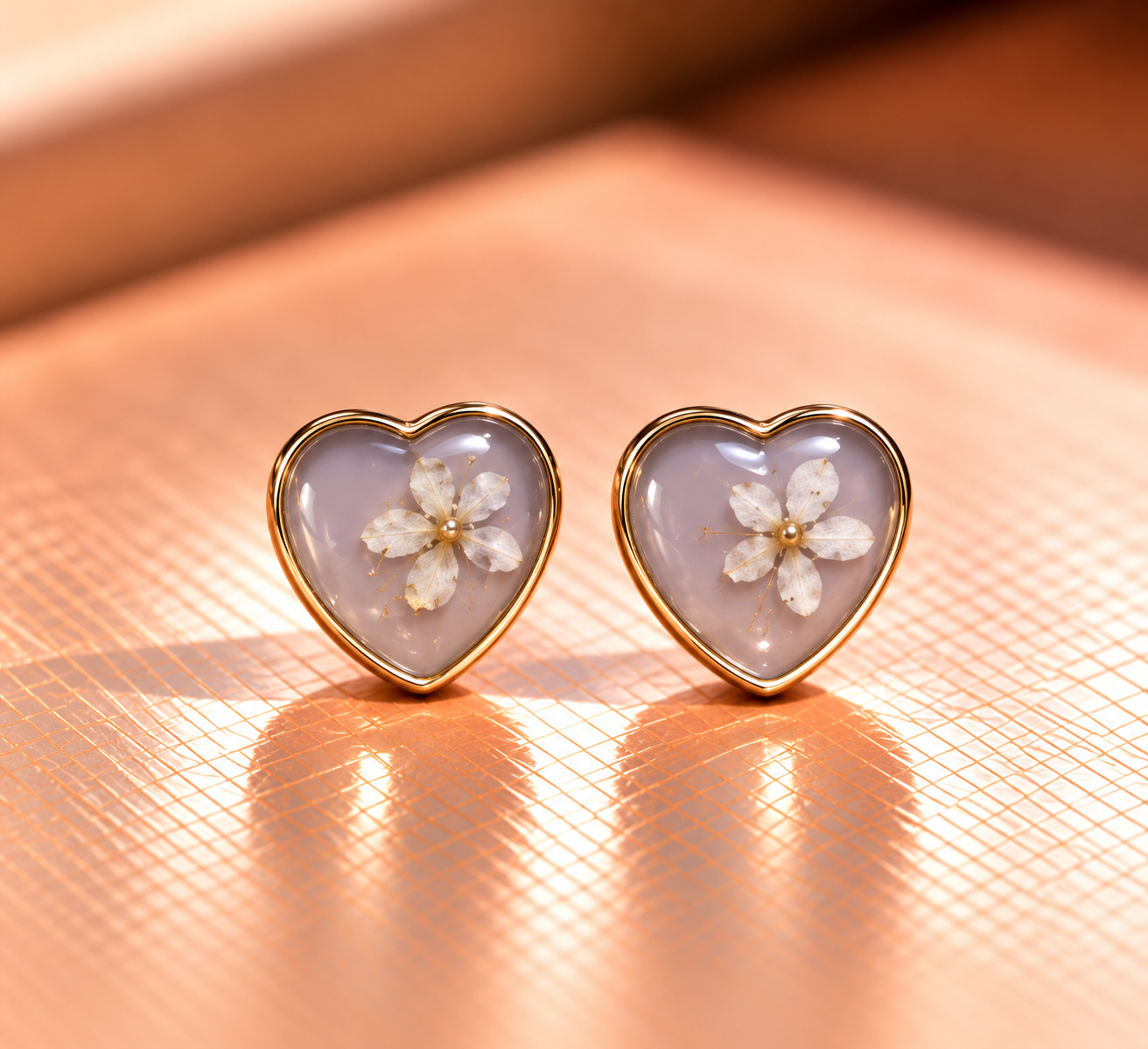 Resin-Ohrstecker mit Trockenblumen 1 cm