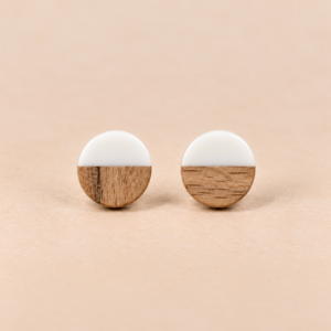 Resin-Holz-Ohrstecker Weiß